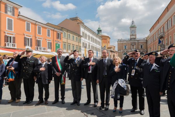 raduno_2015_srotolamento_bandierone2